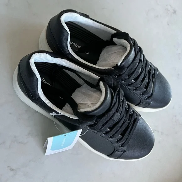 New Baretraps Nishelle Sneakers with Rebound Technology - Picture 4 of 11